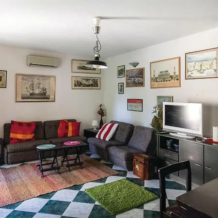 Two-bedroom Holiday In Bacinska Jezera * Pijavice
