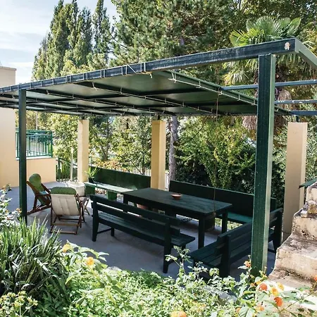 Two-bedroom Holiday In Bacinska Jezera Prázdninový dům *